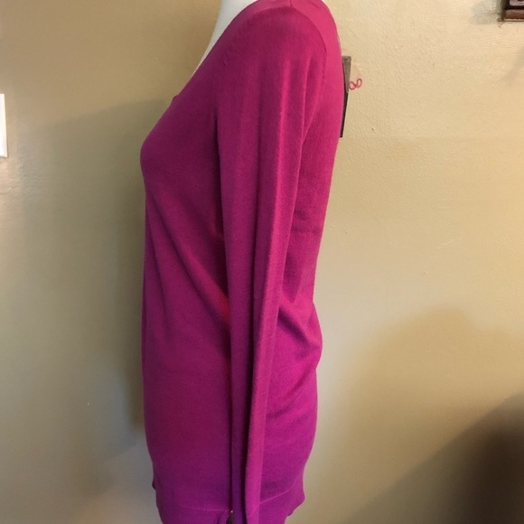 Pink V-neck Sweater by Apt.9 NWT - Picture 4 of 10